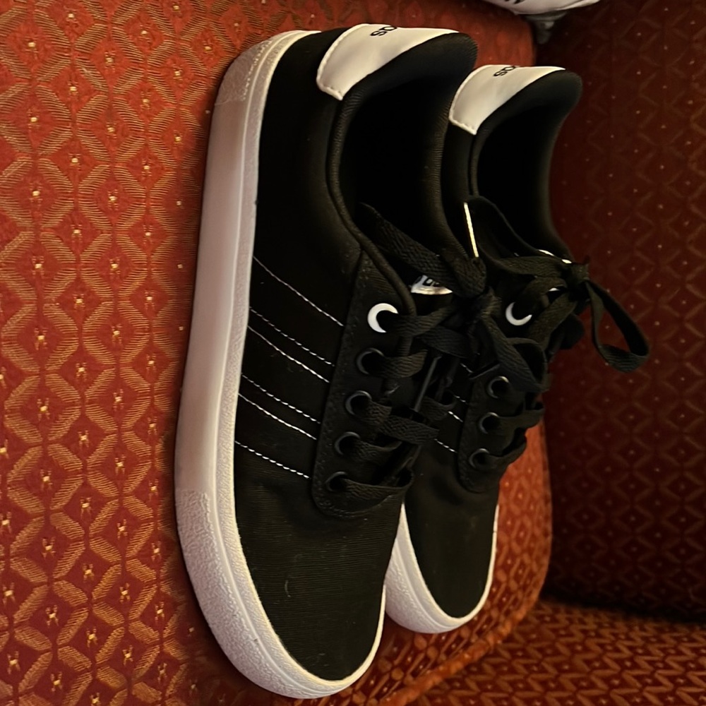 Adidas size 4 1/2